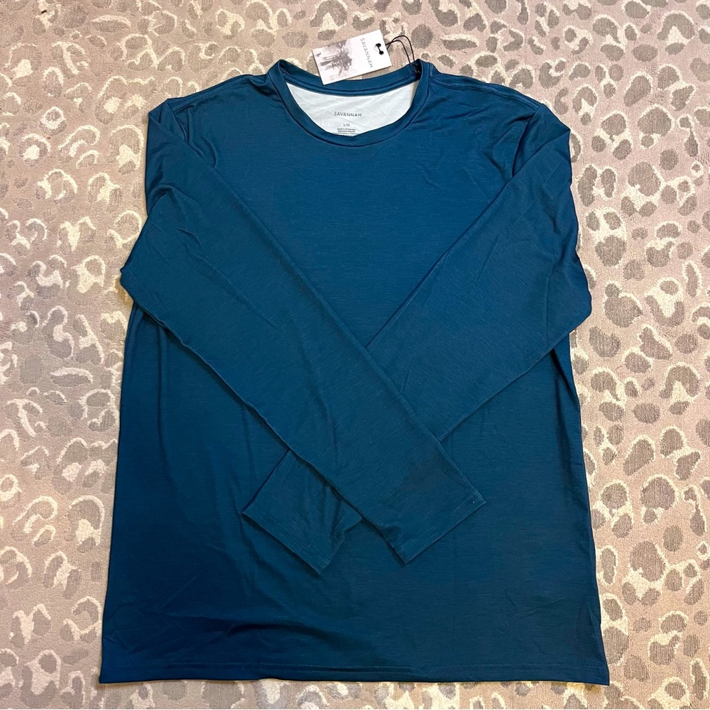 Savannah tshirt large long sleeve dark blue with back design